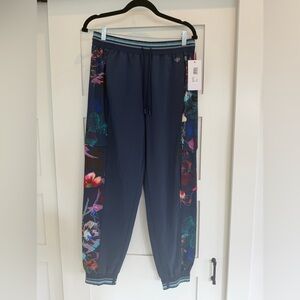 Johnny Was Active USA Navy Floral Jogger Utility Pants